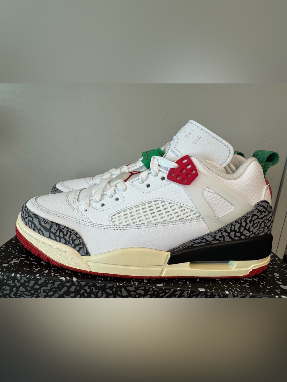 Jordan Spizike Low SE Do The Right Thing